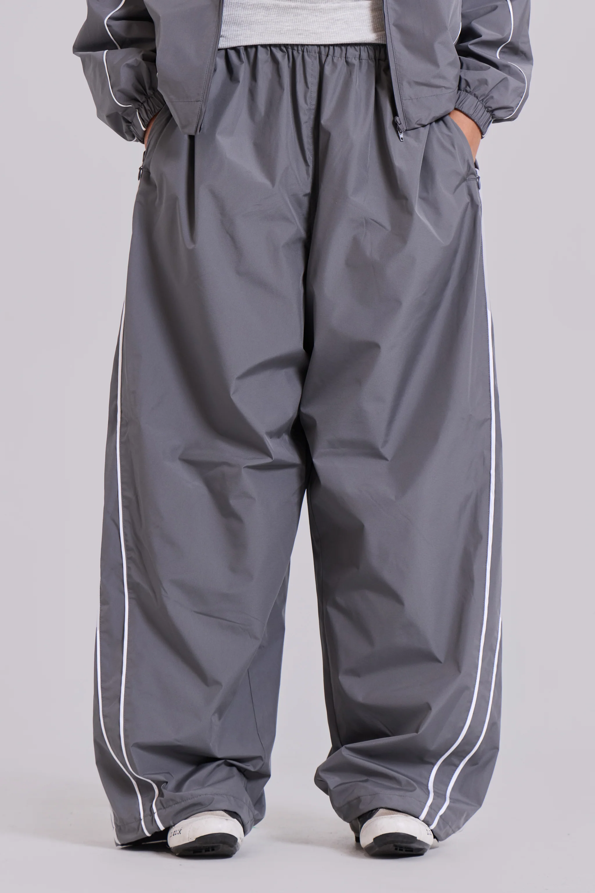 Grey Vapor Tracksuit Bottoms - Image 2