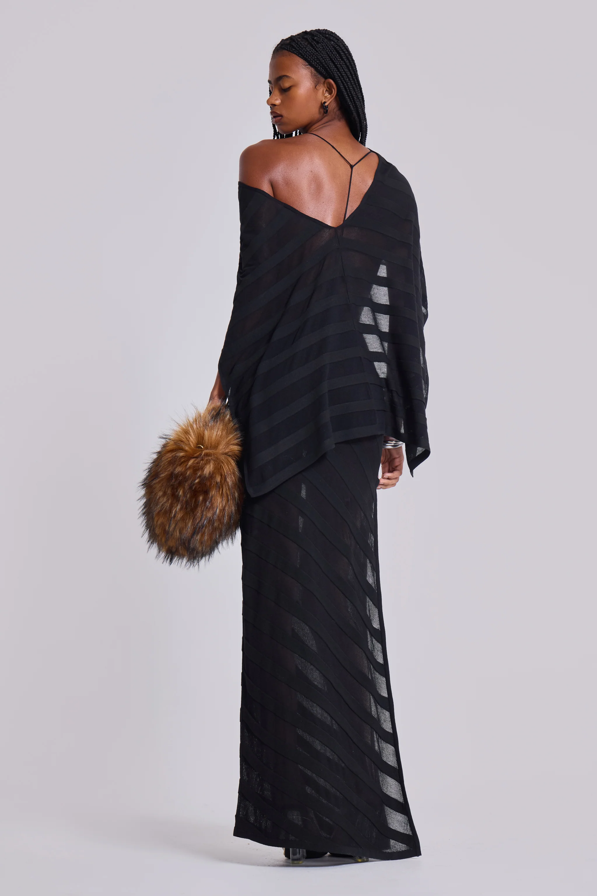 Infinity Multiway Cape in Noir - Image 4
