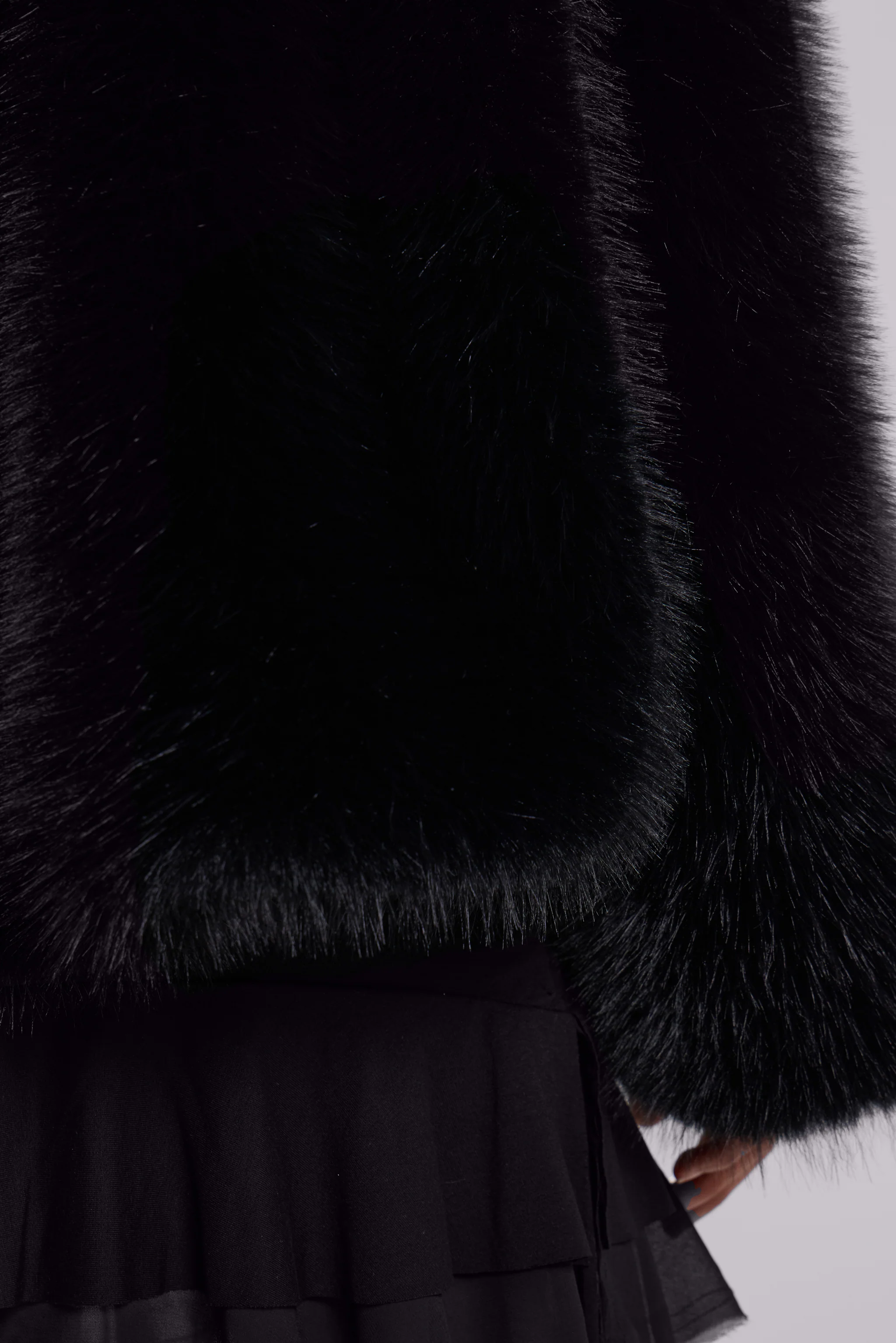 Mara Oversized Faux Fur Coat in Black - Image 8